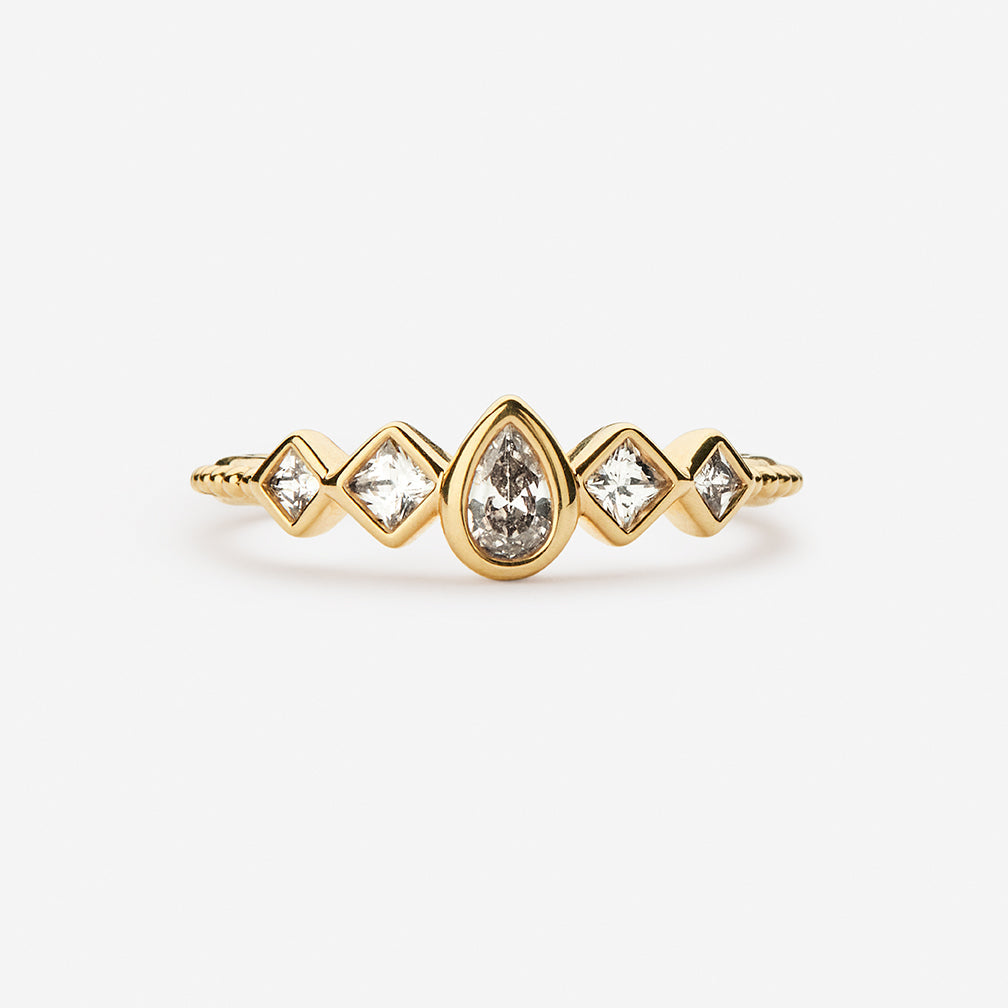Goldfarbenes BIJOUX Munroe Stacker Set mit verschiedenen facettierten Edelsteinen in unterschiedlichen Formen