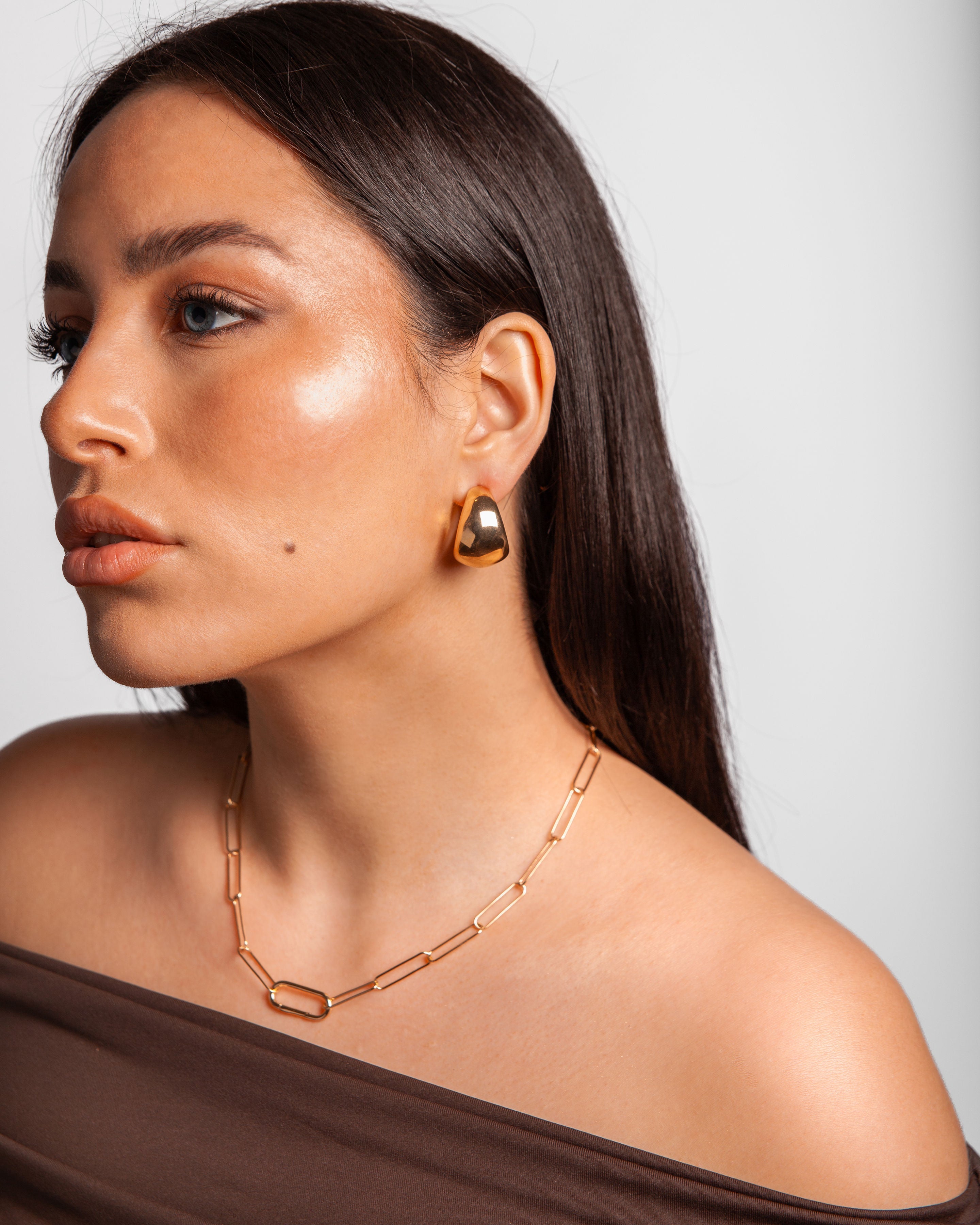 Lilly Hoops